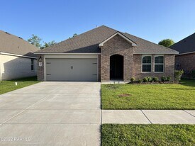 400 Caldwell Sugar Rd in Youngsville, LA - Building Photo