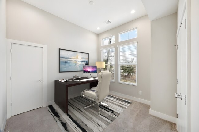 8662 Easthaven Blvd in Houston, TX - Foto de edificio - Building Photo