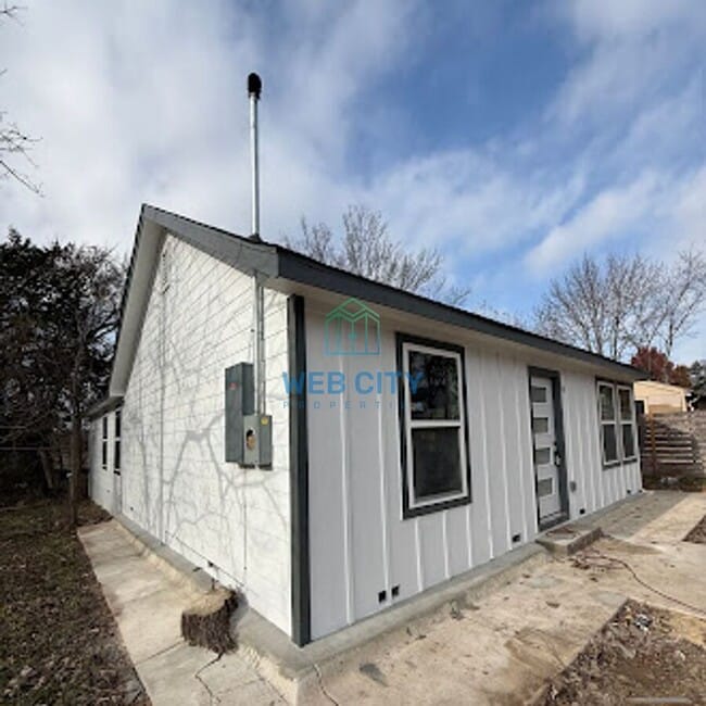 12908 Windfall Cir in Dallas, TX - Building Photo - Building Photo