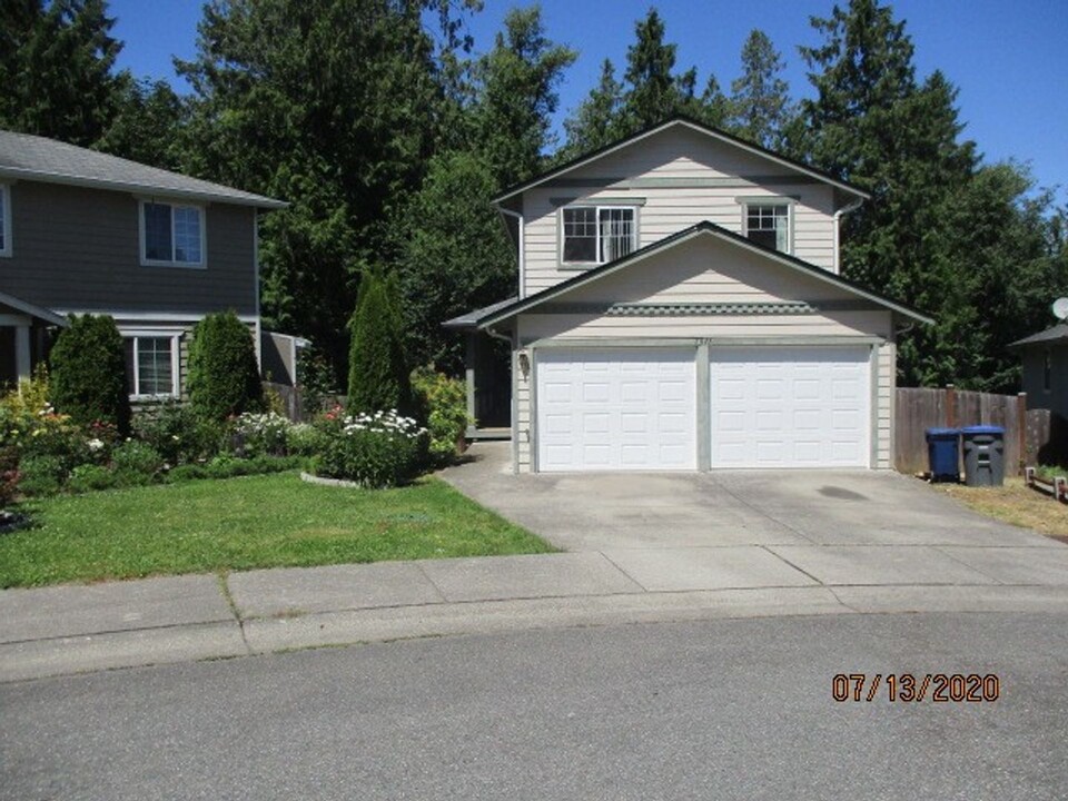1311 N 14th Pl in Mount Vernon, WA - Building Photo