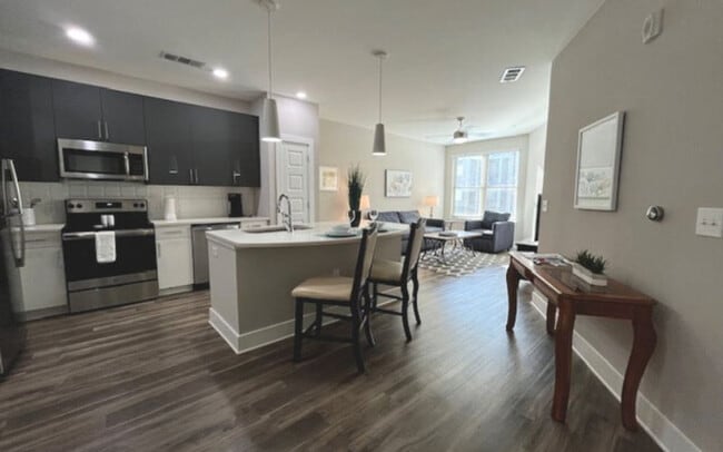 1160 Johnson Ferry Rd NE in Atlanta, GA - Building Photo - Building Photo