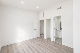 113 SE 8th Ave in Boynton Beach, FL - Building Photo - Building Photo