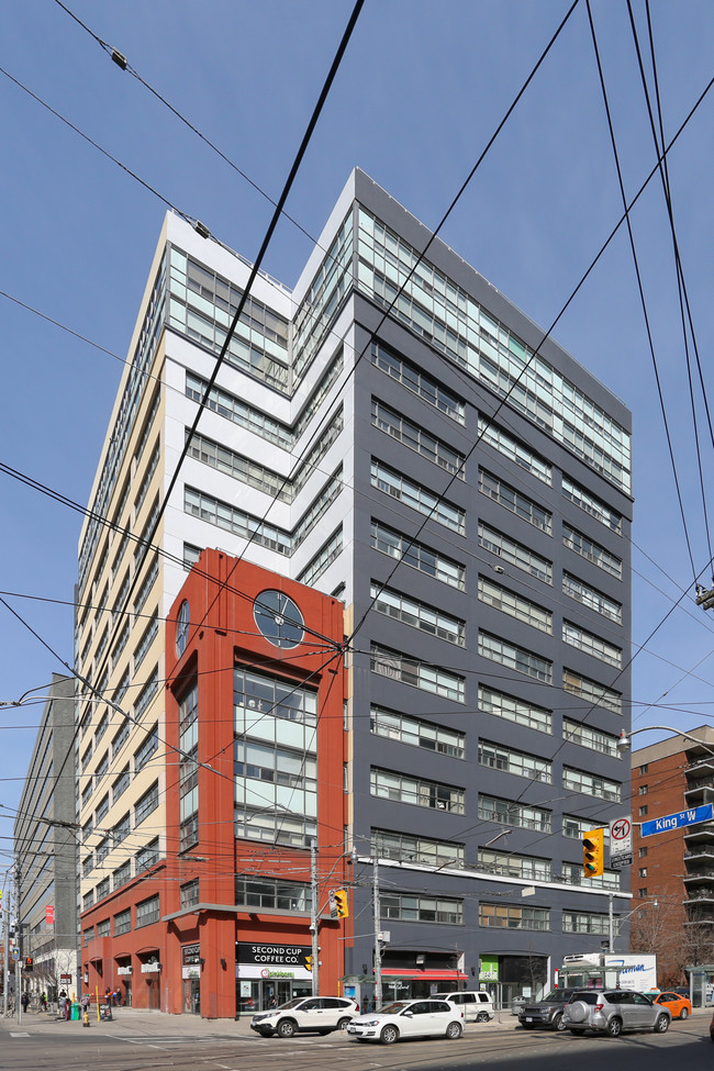 700 King St W in Toronto, ON - Building Photo - Building Photo