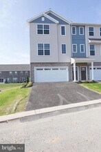 1817 Shady Ln in Mechanicsburg, PA - Building Photo - Building Photo