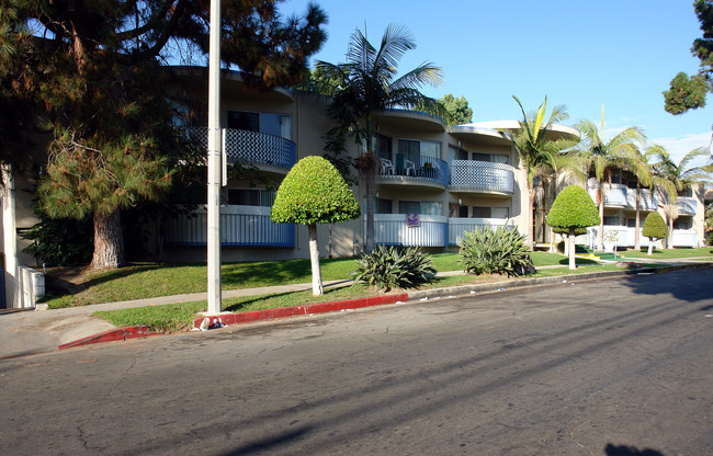 850 Victor Ave in Inglewood, CA - Building Photo - Building Photo