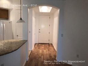 26 E Serene Ave-Unit -202 in Las Vegas, NV - Building Photo - Building Photo