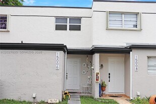 15006 SW 80th St in Miami, FL - Building Photo