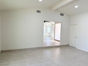 236 Pershing Dr in Las Vegas, NV - Foto de edificio - Building Photo