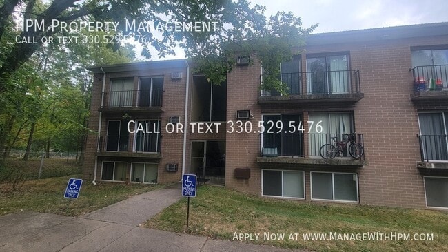 property at 725 E Waterloo Rd