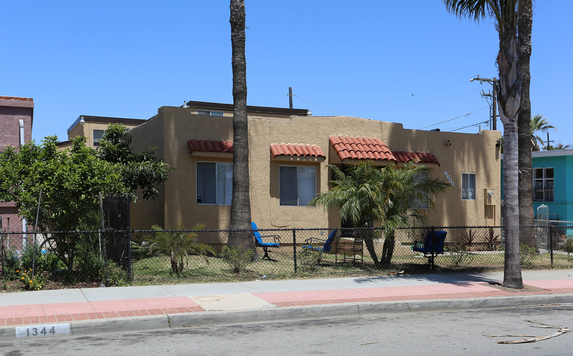 1346 Bush St in Oceanside, CA - Foto de edificio