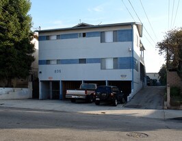835 W Beach Ave in Inglewood, CA - Building Photo