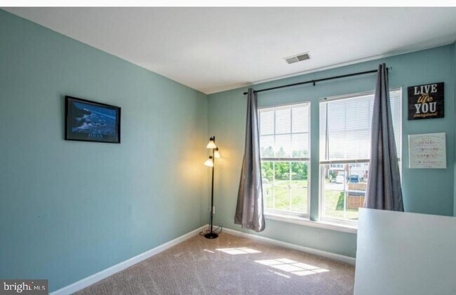 41900 Restful Terrace in Aldie, VA - Building Photo - Building Photo