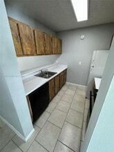 8560 N Sherman Cir, Unit 403 in Miramar, FL - Building Photo - Building Photo