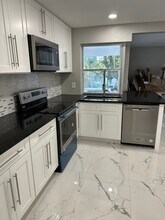 6574 NW 3rd St in Margate, FL - Building Photo - Building Photo