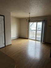 124 6th Ave N, Unit #4 in Fargo, ND - Building Photo - Building Photo