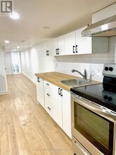 157 Huron St in Toronto, ON - Building Photo - Building Photo
