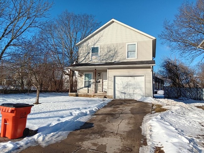 property at 207 Franklin St