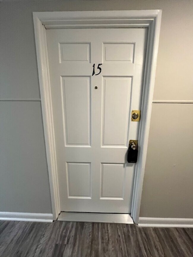 2082 Fairmont Ct-Unit -# 15 in Lexington, KY - Building Photo - Building Photo