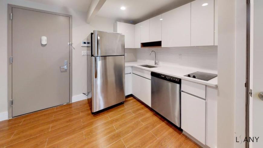 2330 Hoffman St in Bronx, NY - Building Photo