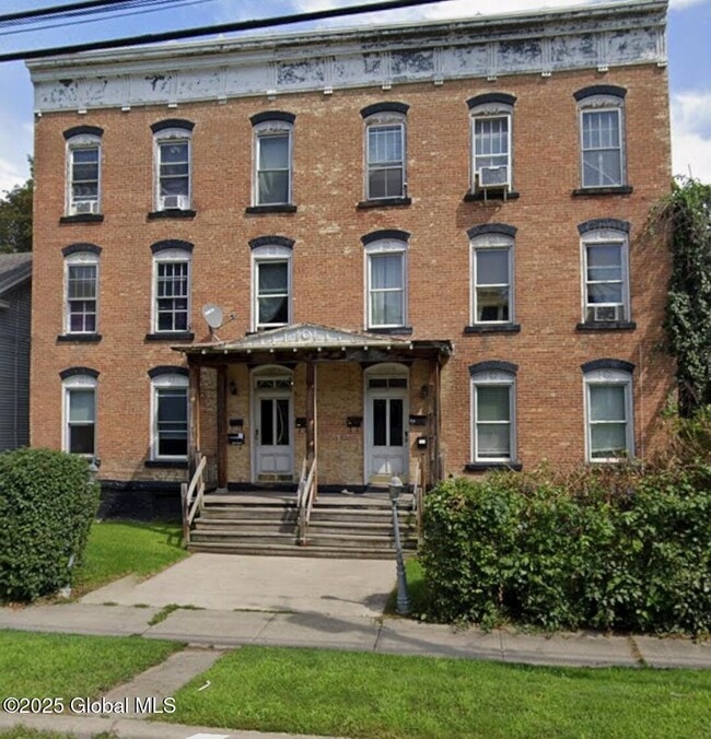 property at 57 1/2 Saratoga Ave