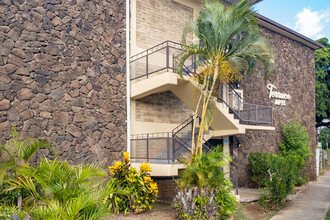 Terrace Towers in Honolulu, HI - Building Photo - Building Photo