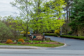 Nashoba Village in Ayer, MA - Foto de edificio - Other
