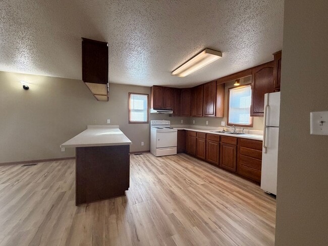 1402 S 24th St in Fort Dodge, IA - Building Photo - Building Photo