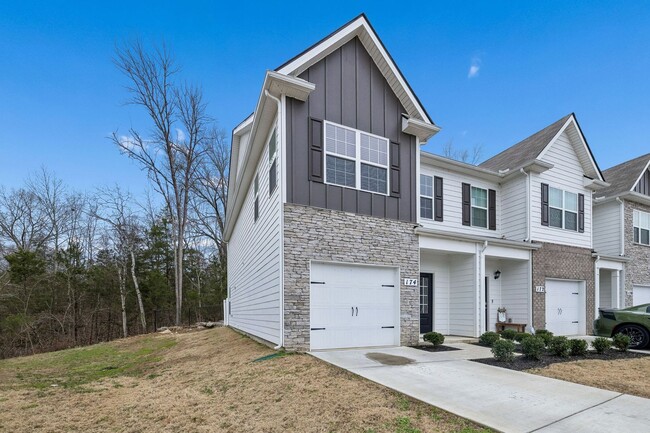 174 Mackenzie Wy in Lewisburg, TN - Building Photo - Building Photo