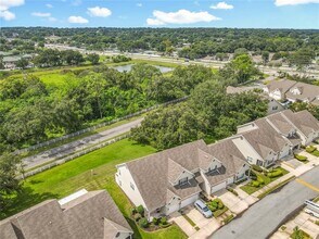 2051 Winterset Dr in Lakeland, FL - Building Photo - Building Photo