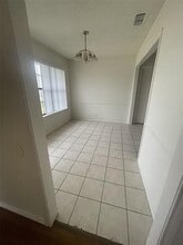 715 W Chestnut St in Denison, TX - Building Photo - Building Photo