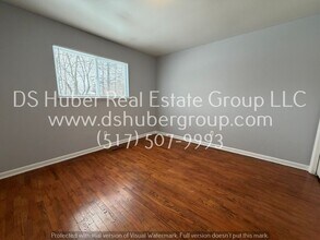 133-135 Marsh Dr in Grand Ledge, MI - Building Photo - Building Photo