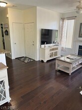 251 S Green Valley Pkwy in Henderson, NV - Building Photo - Building Photo
