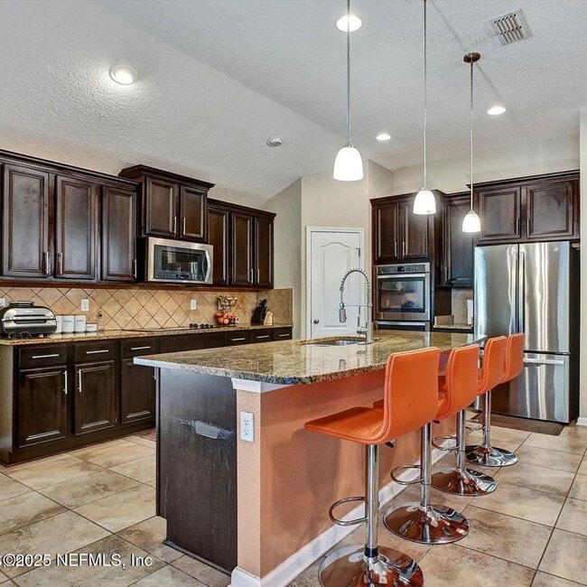 8306 Pepper Lake Ct in Jacksonville, FL - Building Photo - Building Photo