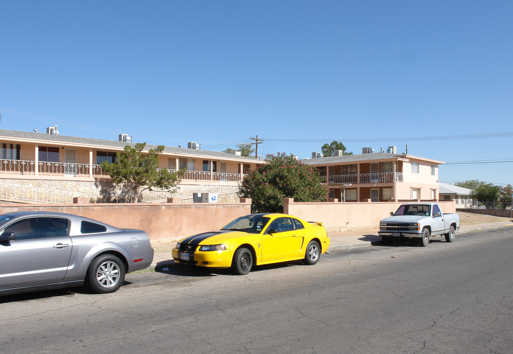 2801 Harrison Ave in El Paso, TX - Foto de edificio