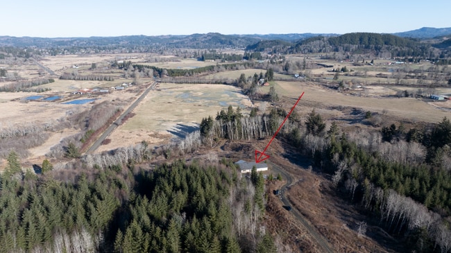 3545 Hunt Clubb Rd in Raymond, WA - Building Photo - Building Photo