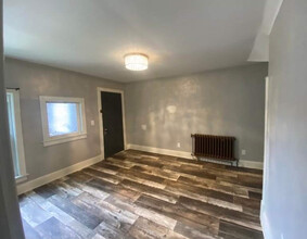 312 Crocker St, Unit #3 in Mazomanie, WI - Building Photo - Building Photo