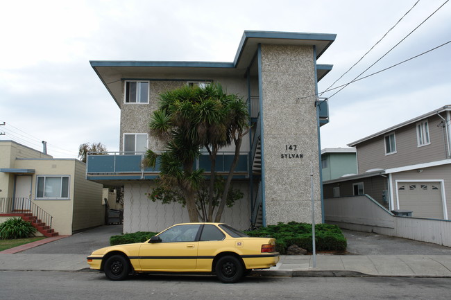 147 Sylvan Ave in San Bruno, CA - Building Photo - Building Photo