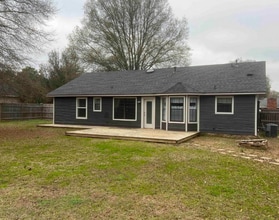 8 Bridgestone Dr in Conway, AR - Building Photo - Building Photo