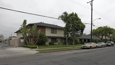 The Arches in Anaheim, CA - Building Photo - Building Photo