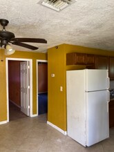 1615 Avenue E, Unit B in Fort Pierce, FL - Foto de edificio - Building Photo