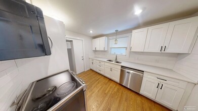 25 Greycliff Rd, Unit 1 in Boston, MA - Building Photo - Building Photo