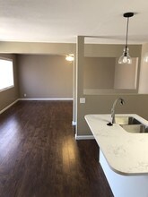 1256 N Country Acres Ave in Wichita, KS - Building Photo - Building Photo