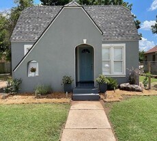 306 E Hughbert St in Norman, OK - Building Photo
