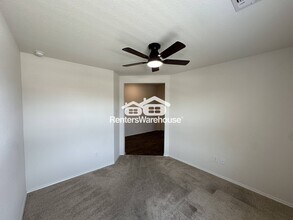 332 Harvest Crk Dr in Uhland, TX - Building Photo - Building Photo