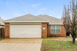 7820 Whitney Ln in Fort Worth, TX - Building Photo