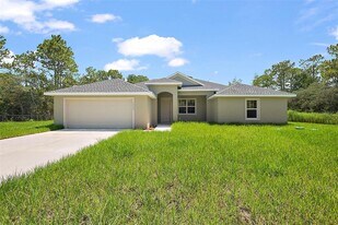 13740 SW 89th St in Dunnellon, FL - Building Photo