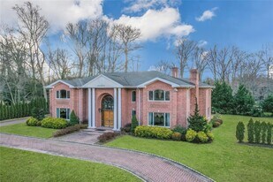 5 Beech Dr in Kings Point, NY - Building Photo