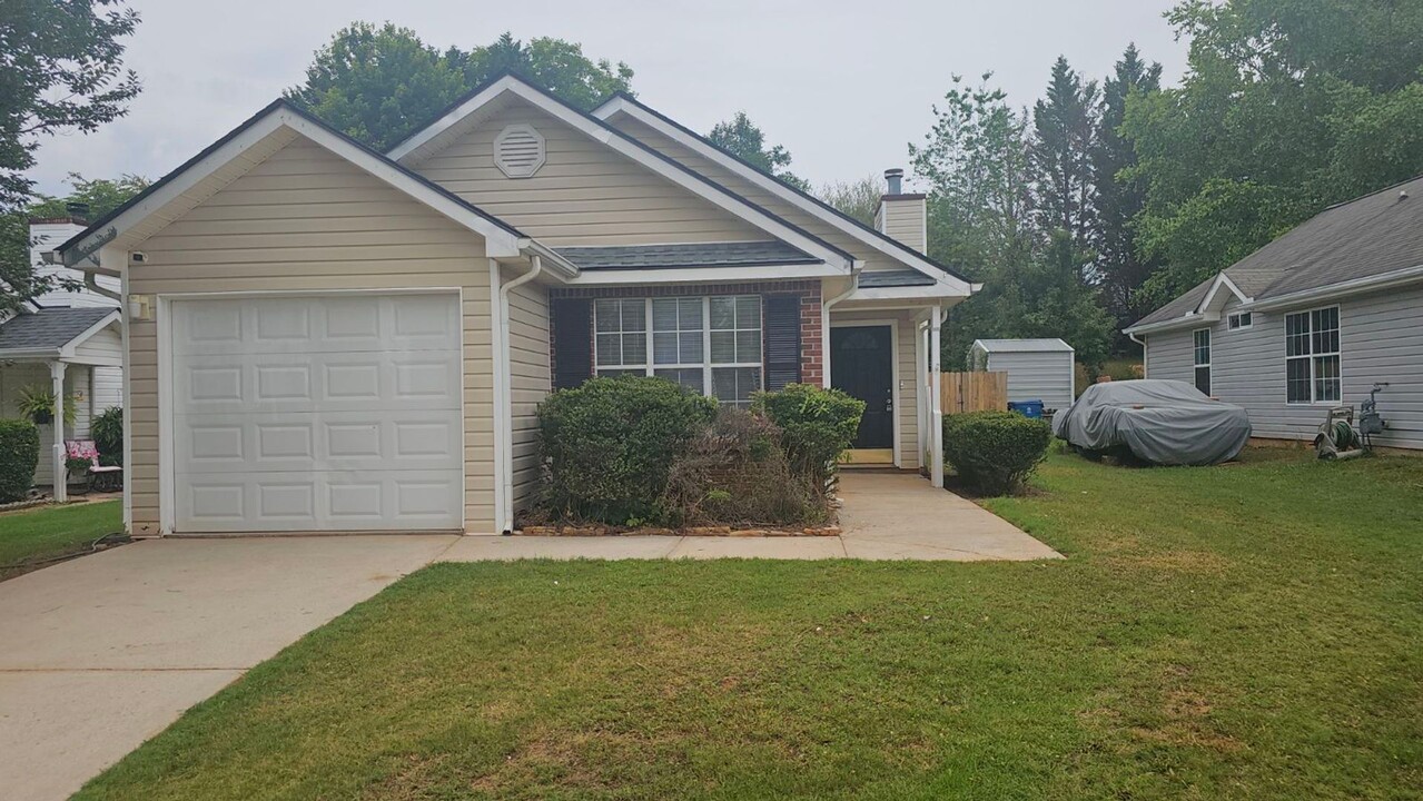 111 Samanthas Way in Mcdonough, GA - Building Photo