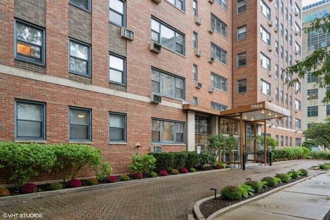 property at 2909 N Sheridan Rd