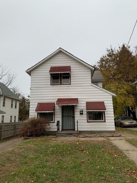 7003 Gertrude Ave, Unit 7003 Gertrude Ave Unit 2 in Cleveland, OH - Building Photo